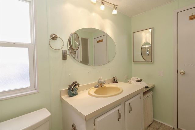 107 E SAINT JOHNS WAY, Apollo Beach, FL 33572