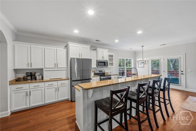 145 Jacobs Circle, Richmond Hill, GA 31324