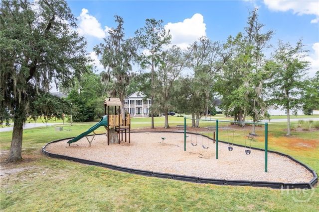 145 Jacobs Circle, Richmond Hill, GA 31324