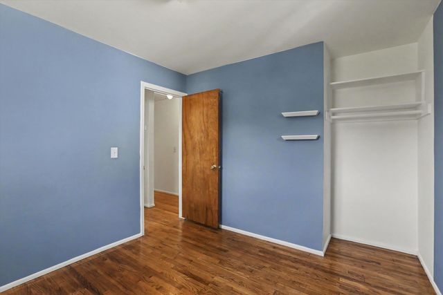 1302 Commonwealth Avenue, Ypsilanti, MI 48198