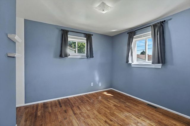 1302 Commonwealth Avenue, Ypsilanti, MI 48198