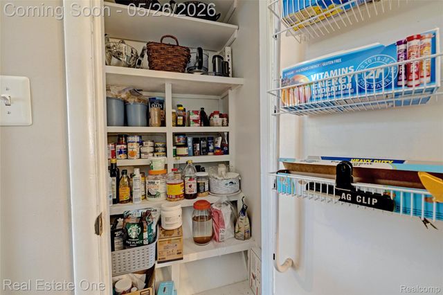 6394 Manson Drive, Waterford Charter Township, MI 48329