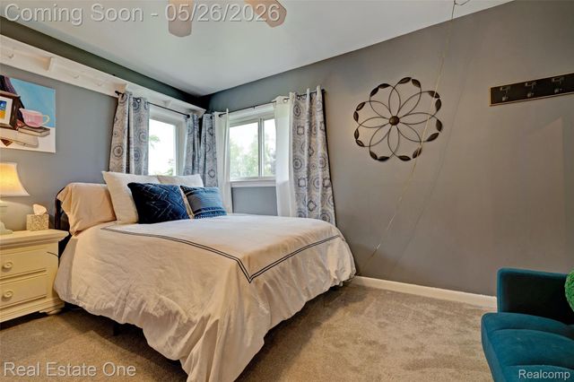 6394 Manson Drive, Waterford Charter Township, MI 48329