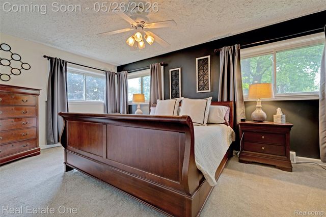 6394 Manson Drive, Waterford Charter Township, MI 48329