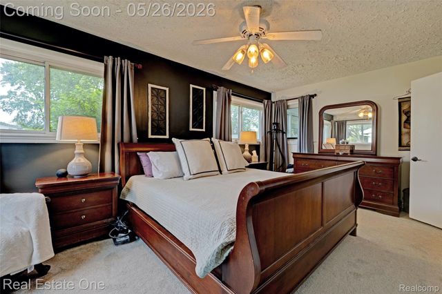 6394 Manson Drive, Waterford Charter Township, MI 48329