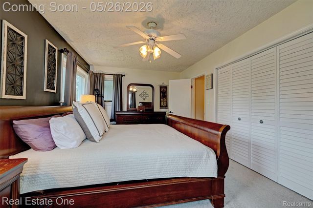6394 Manson Drive, Waterford Charter Township, MI 48329
