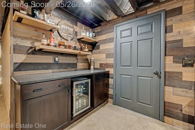 6394 Manson Drive, Waterford Charter Township, MI 48329