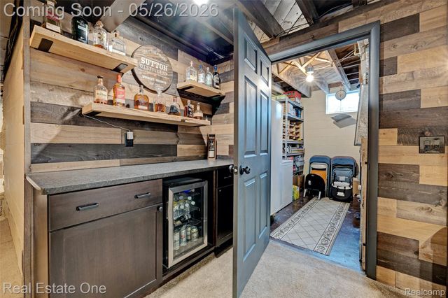 6394 Manson Drive, Waterford Charter Township, MI 48329