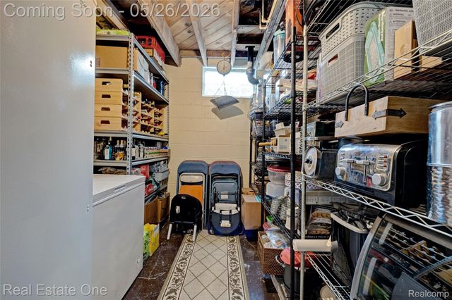 6394 Manson Drive, Waterford Charter Township, MI 48329