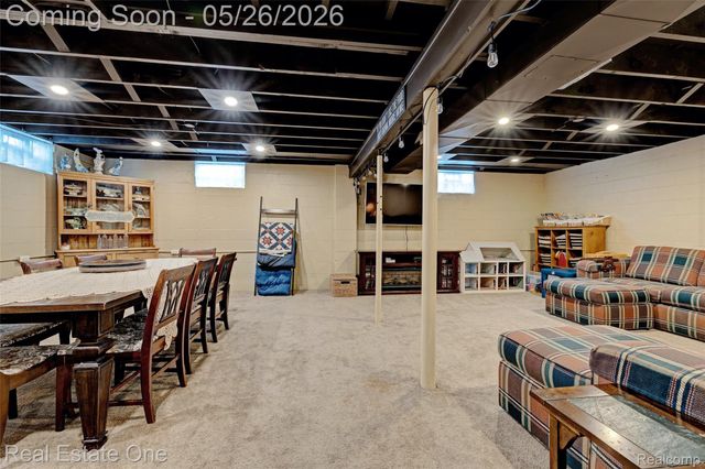 6394 Manson Drive, Waterford Charter Township, MI 48329