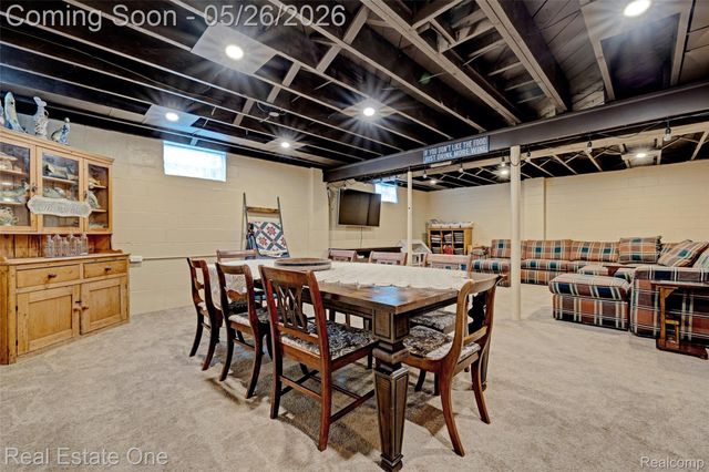 6394 Manson Drive, Waterford Charter Township, MI 48329