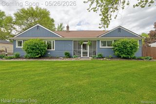 6394 Manson Drive, Waterford Charter Township, MI 48329