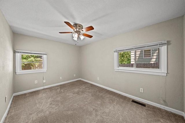 1524 S Home Avenue, Independence, MO 64052