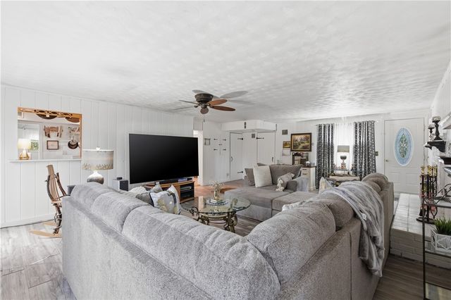 205 Woodland Drive, Neshannock Twp, PA 16105