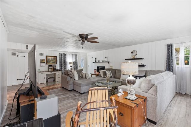 205 Woodland Drive, Neshannock Twp, PA 16105