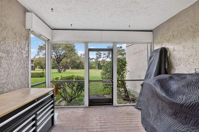 21211 Lago Circle C, Boca Raton, FL 33433