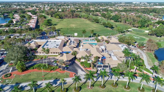 21211 Lago Circle C, Boca Raton, FL 33433