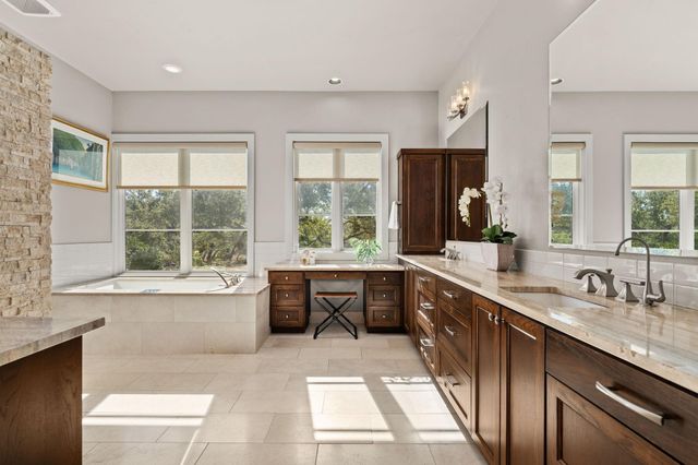 2560 Bell Springs RD, Dripping Springs, TX 78620