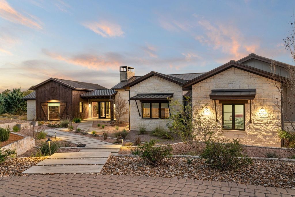 2560 Bell Springs RD, Dripping Springs, TX 78620