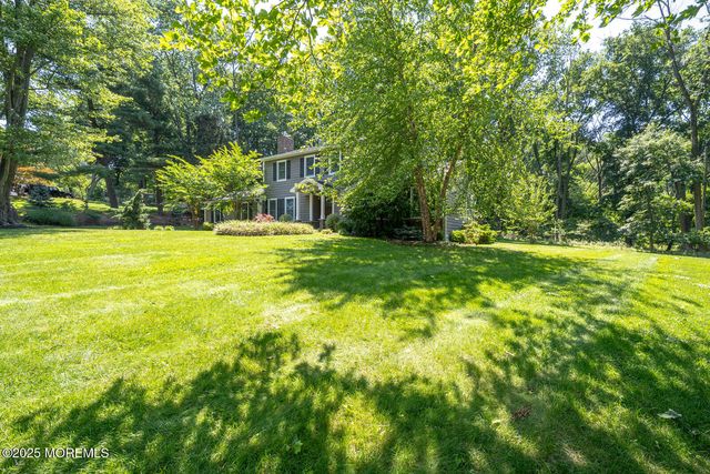 5 Wedgewood Lane, Holmdel, NJ 07733