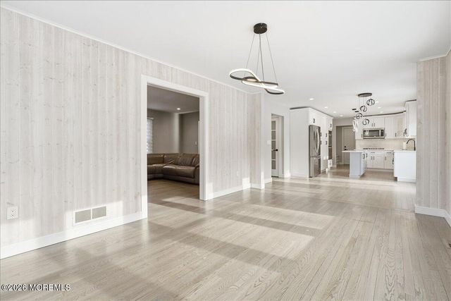 5 Wedgewood Lane, Holmdel, NJ 07733