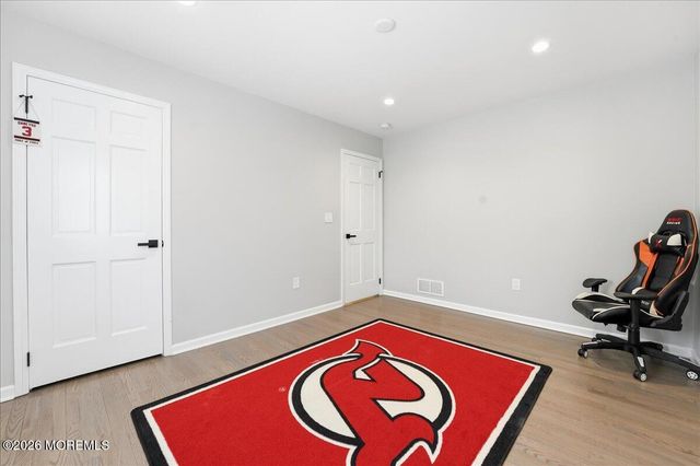 5 Wedgewood Lane, Holmdel, NJ 07733