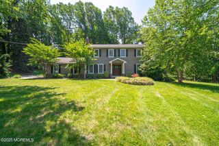 5 Wedgewood Lane, Holmdel, NJ 07733