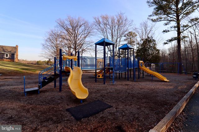 155 LAND OR DR, Ruther Glen, VA 22546