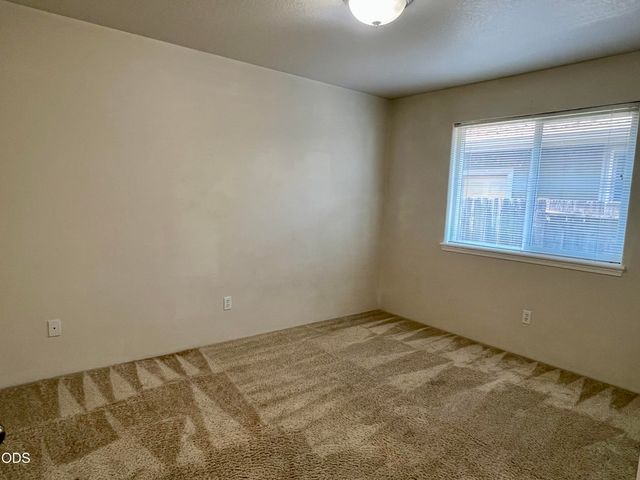 1288 SW Sturgeon Court, Grants Pass, OR 97527