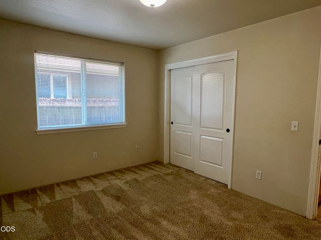 1288 SW Sturgeon Court, Grants Pass, OR 97527
