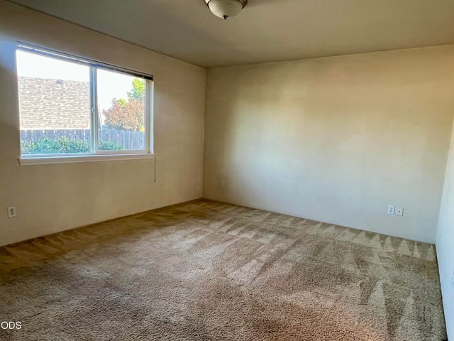 1288 SW Sturgeon Court, Grants Pass, OR 97527