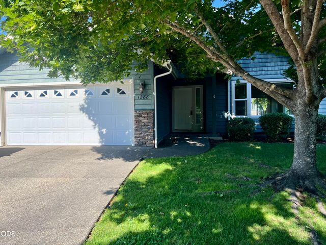 1288 SW Sturgeon Court, Grants Pass, OR 97527