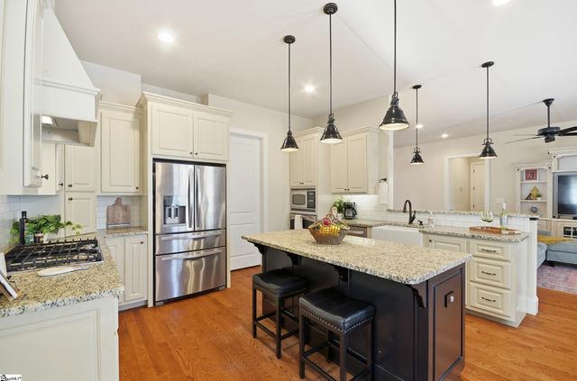 60 Montague Circle, Greenville, SC 29617