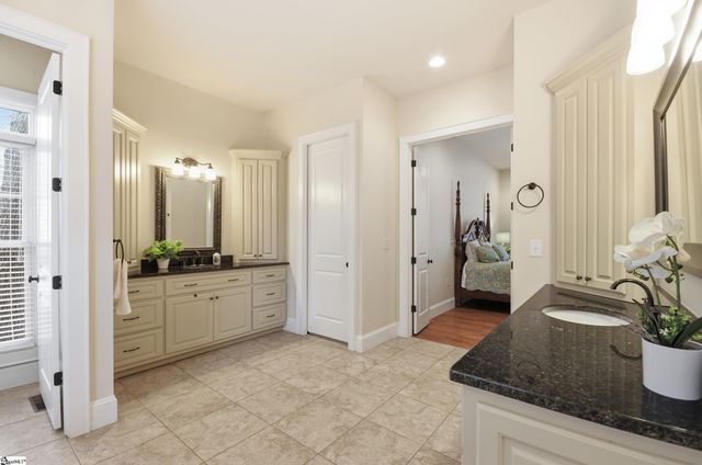 60 Montague Circle, Greenville, SC 29617