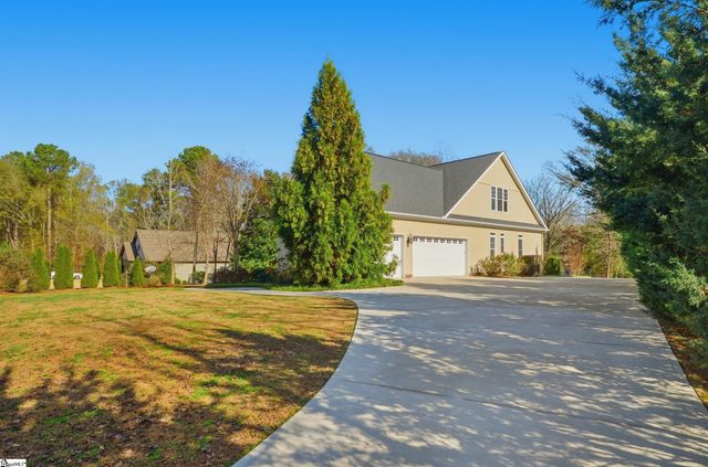 60 Montague Circle, Greenville, SC 29617