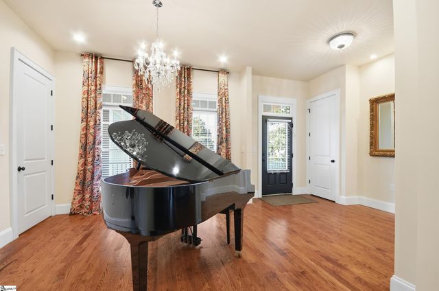 60 Montague Circle, Greenville, SC 29617