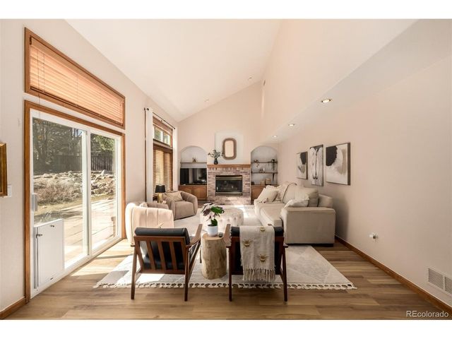 220 Himalaya Ave, Broomfield, CO 80020