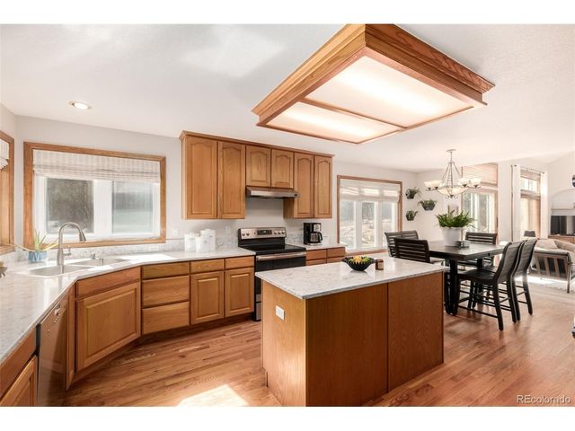 220 Himalaya Ave, Broomfield, CO 80020