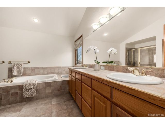 220 Himalaya Ave, Broomfield, CO 80020