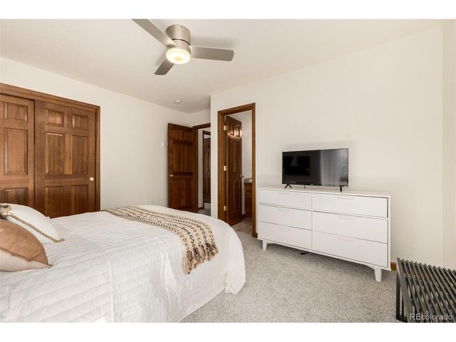 220 Himalaya Ave, Broomfield, CO 80020