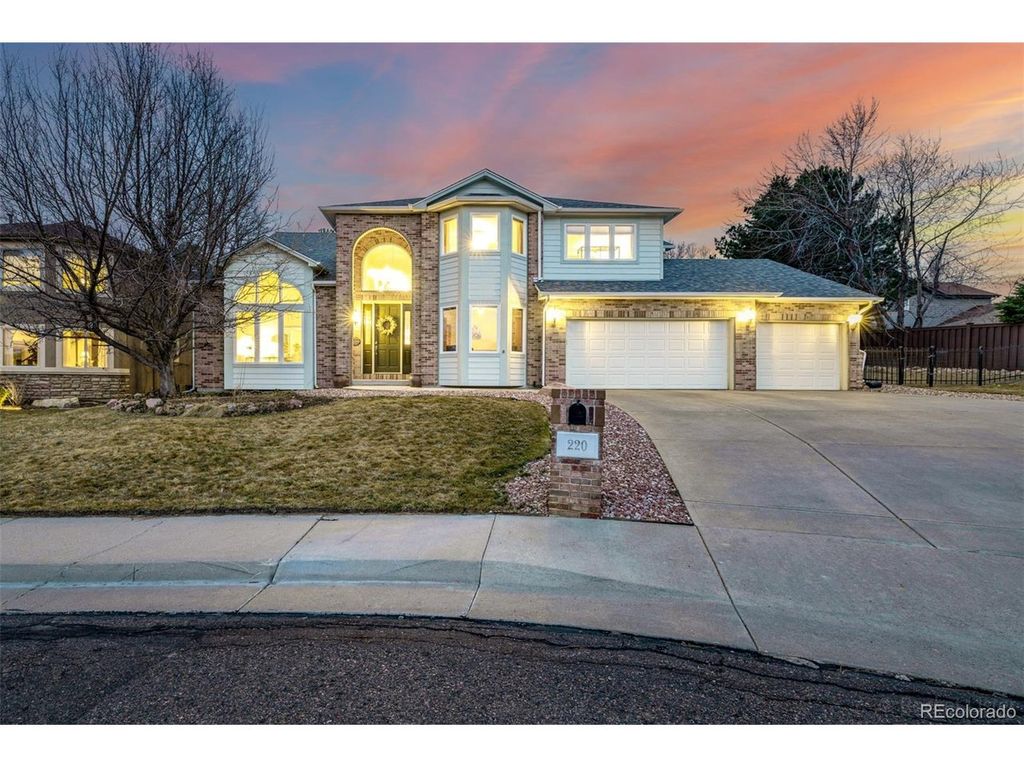 220 Himalaya Ave, Broomfield, CO 80020