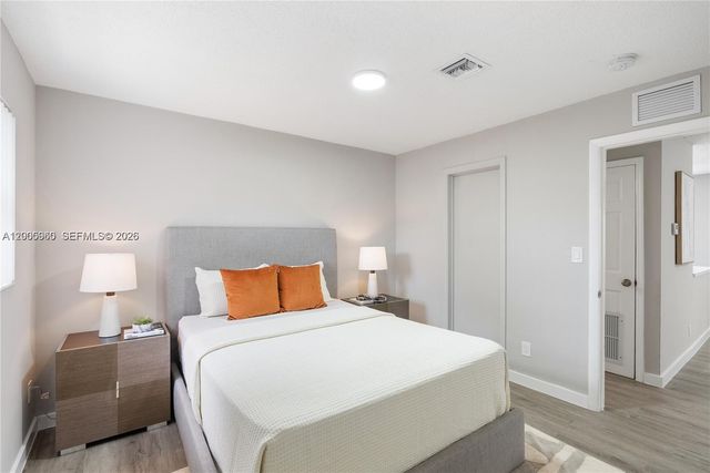 452 SW 4th Ave 6, Fort Lauderdale, FL 33315