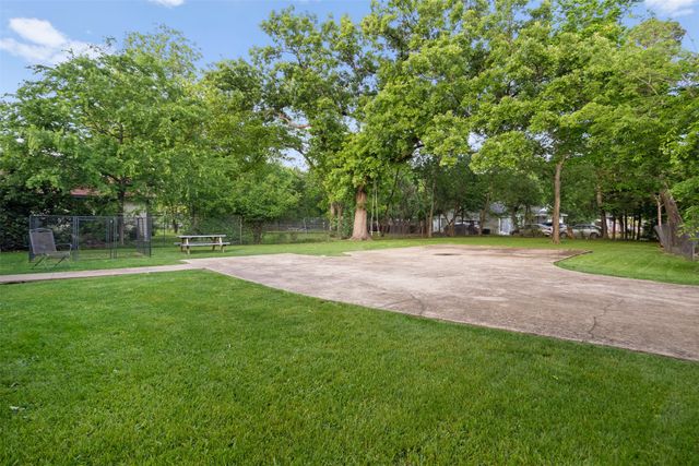 920 N Virginia Street, Terrell, TX 75160