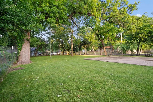 920 N Virginia Street, Terrell, TX 75160