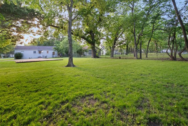920 N Virginia Street, Terrell, TX 75160