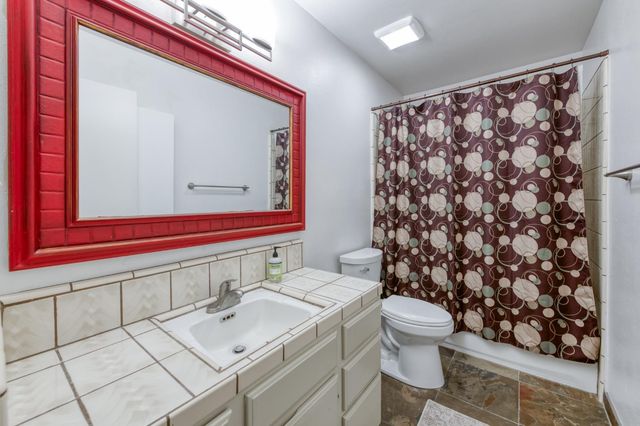 1763 W Santa Ana Avenue, Fresno, CA 93705