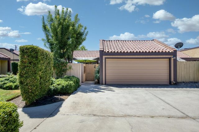 1763 W Santa Ana Avenue, Fresno, CA 93705