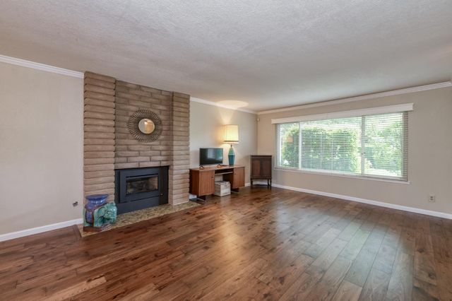 1763 W Santa Ana Avenue, Fresno, CA 93705
