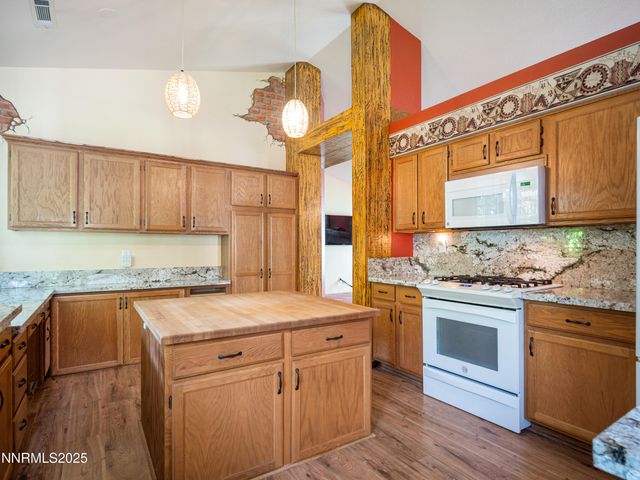 1775 Linden Court, Minden, NV 89423