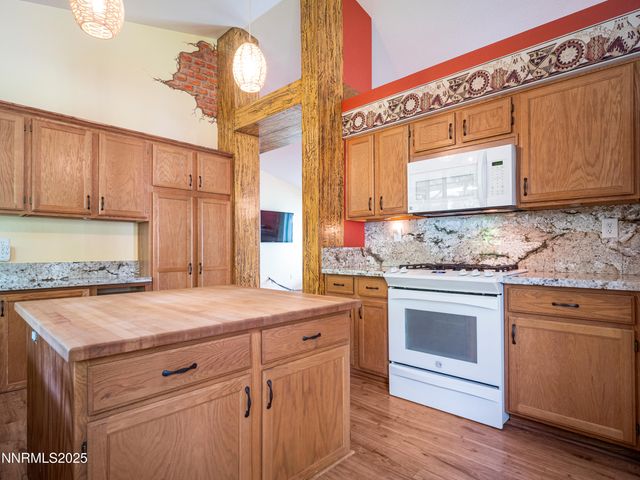 1775 Linden Court, Minden, NV 89423